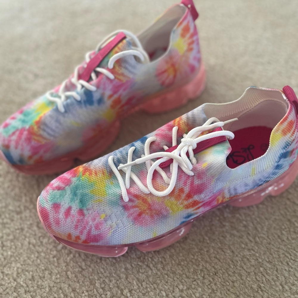NEW- La Sheelah Colorful Tie-Dye Sneakers with Pink Soles